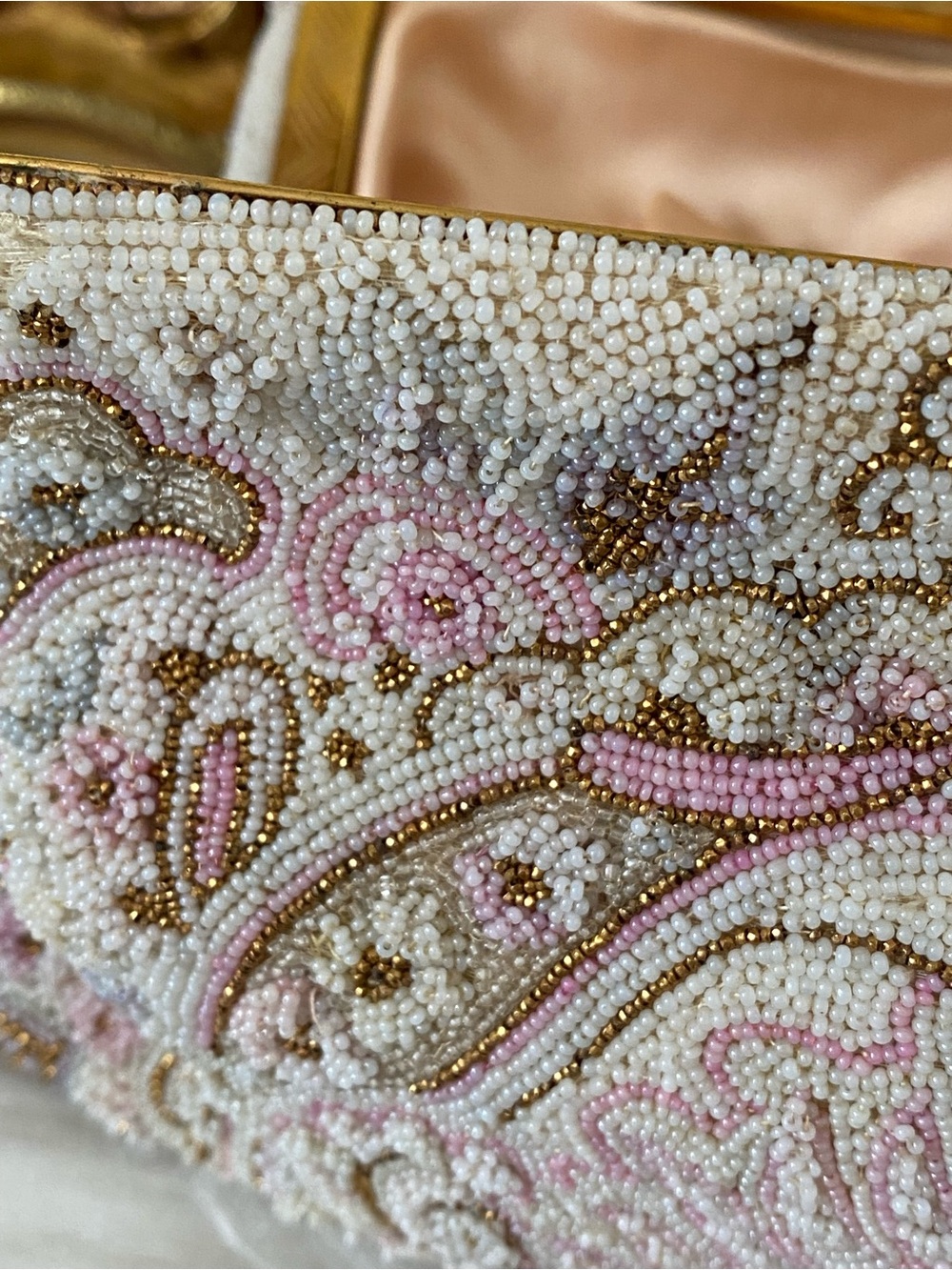 Ed B Robinson Beaded 1950’s Handbag - Picture 2 of 14